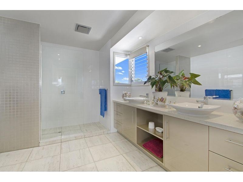 4 Neptune Circuit, Noosa Waters QLD 4566