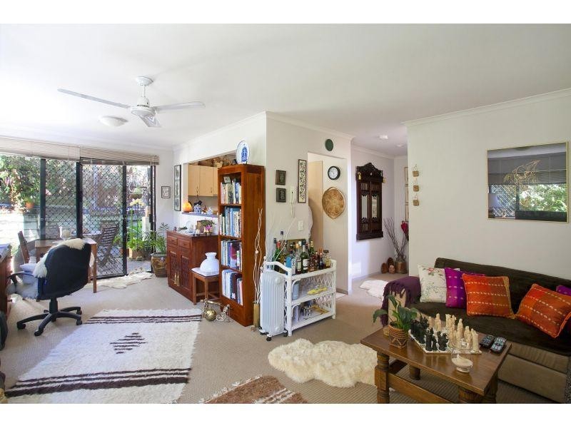 7/18 Beacon Court, Sunrise Beach QLD 4567