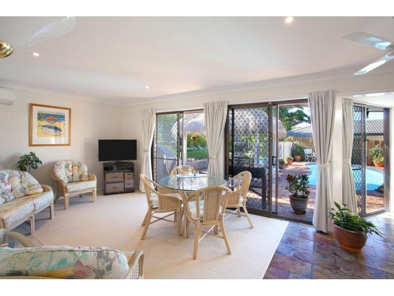 14 Delorme Street, Noosa Heads QLD 4567