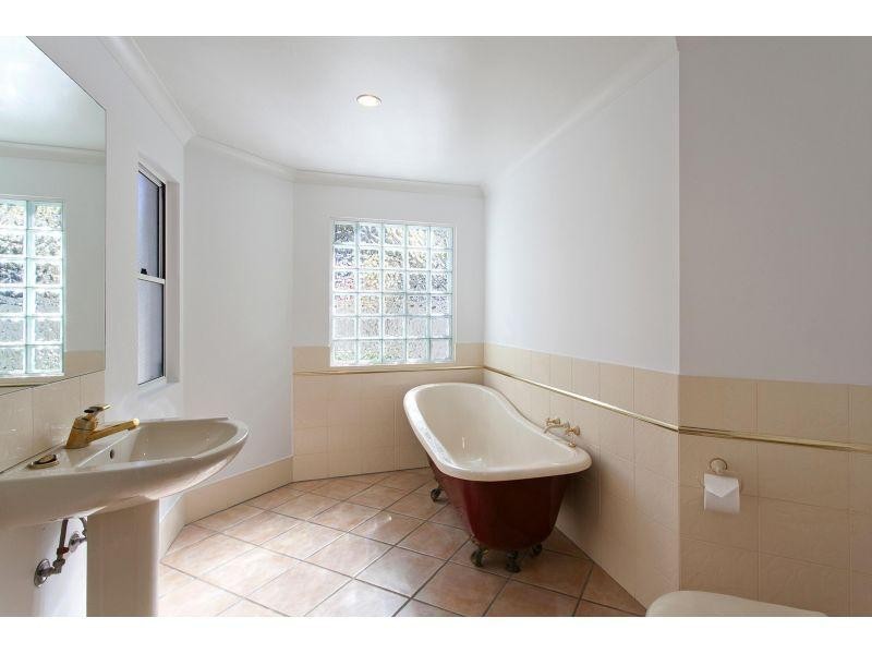 122 Shorehaven Drive, Noosa Waters QLD 4566