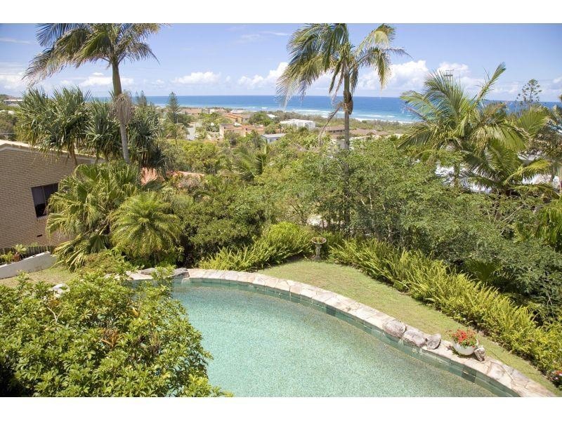 352 David Low Way, Peregian Beach QLD 4573