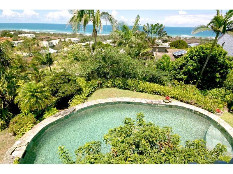 352 David Low Way, Peregian Beach QLD 4573