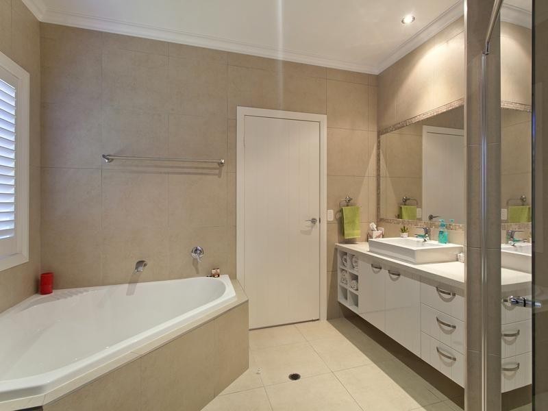 26 Regatta Circuit, Noosaville QLD 4566