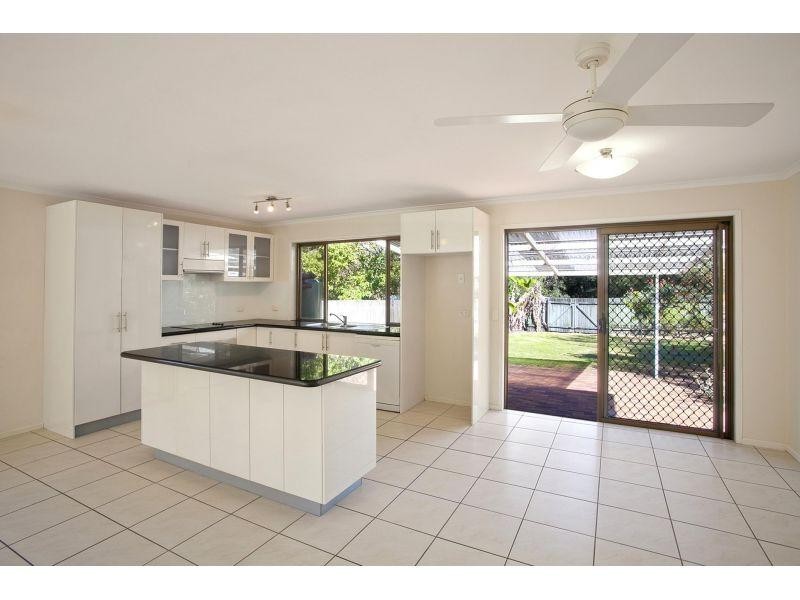 16 Wantima Street, Noosa Heads QLD 4567