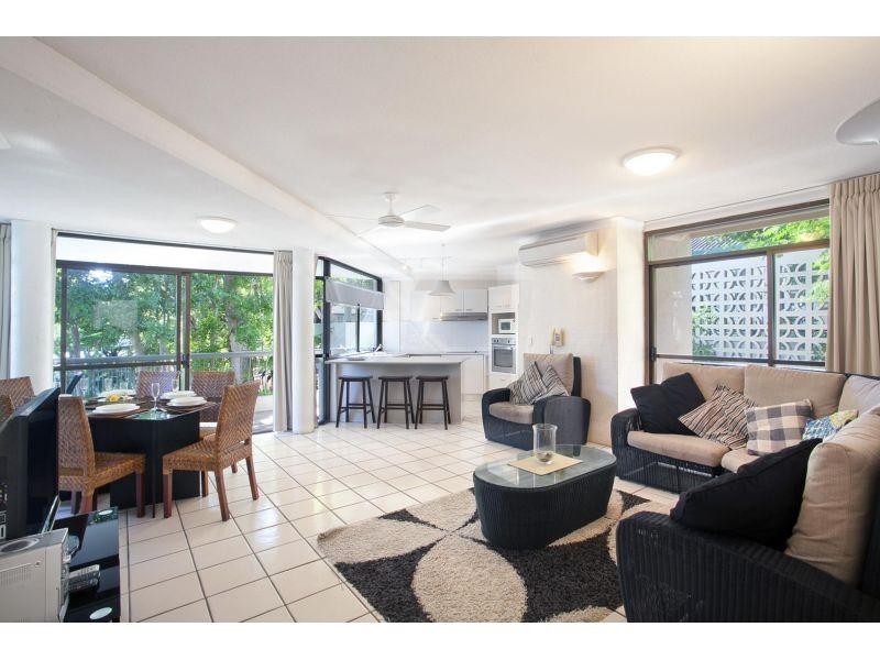 1/70 Upper Hastings Street, Little Cove QLD 4567