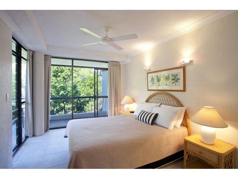 1/70 Upper Hastings Street, Little Cove QLD 4567