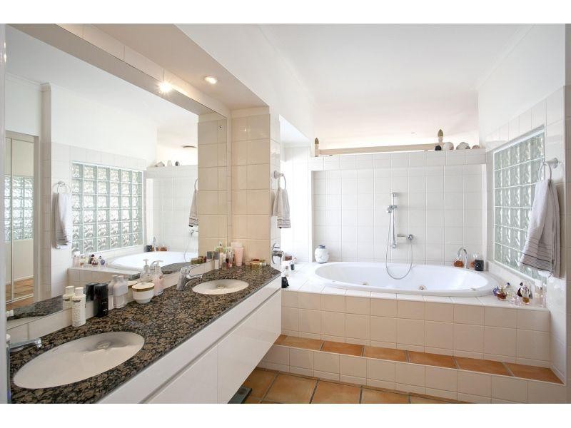 141 Shorehaven Drive, Noosa Waters QLD 4566