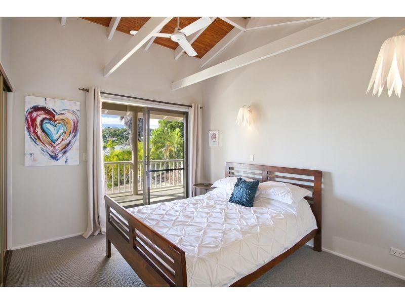 18 Toulambi Street, Noosa Heads QLD 4567