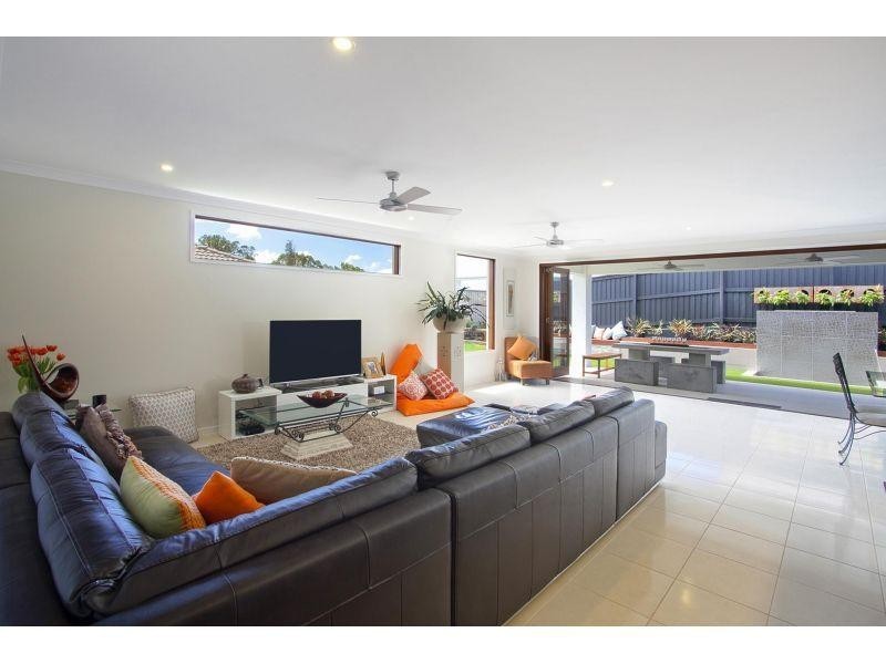15 Limosa Circuit, Noosaville QLD 4566