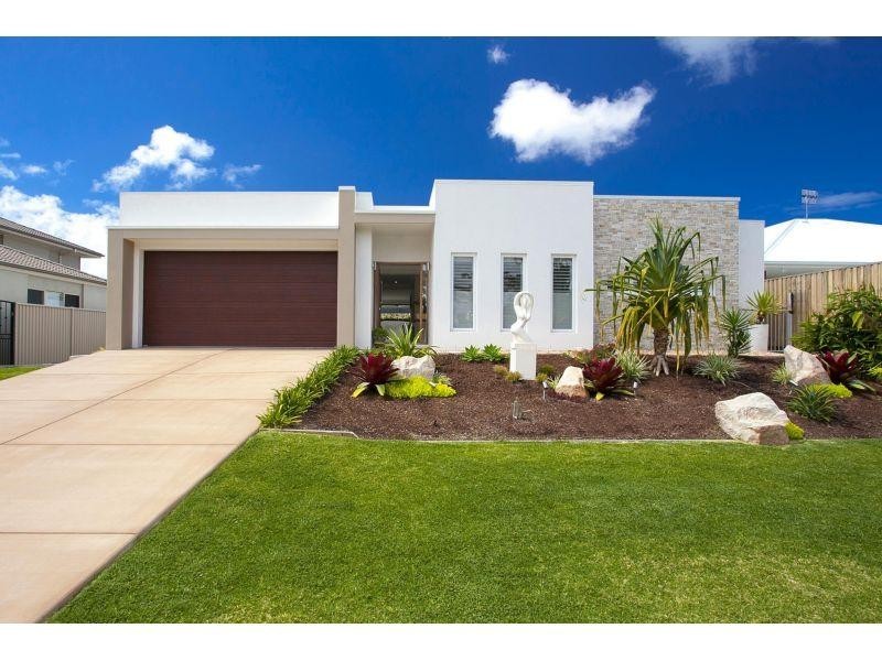 15 Limosa Circuit, Noosaville QLD 4566