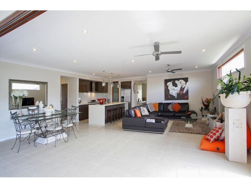 15 Limosa Circuit, Noosaville QLD 4566