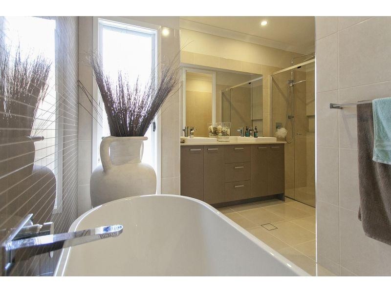 15 Limosa Circuit, Noosaville QLD 4566