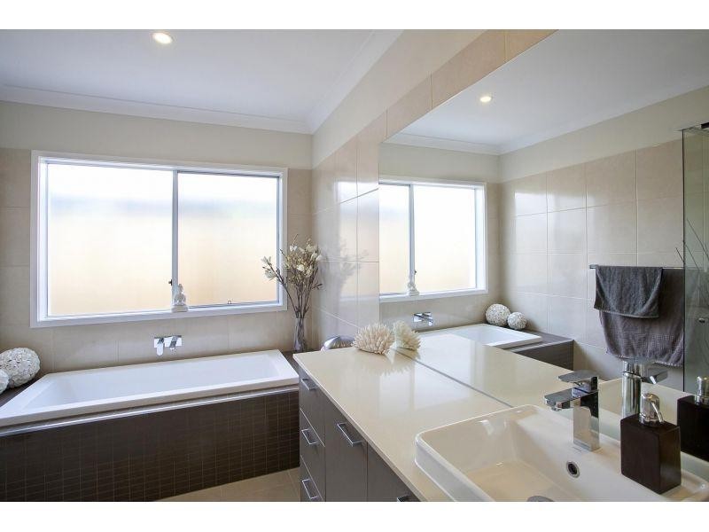 15 Limosa Circuit, Noosaville QLD 4566