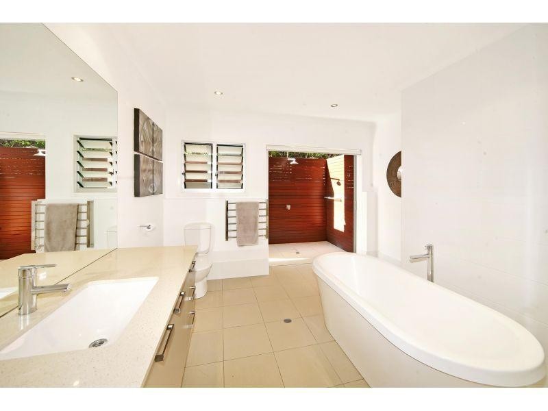 14 Mainsails Square, Noosa Heads QLD 4567