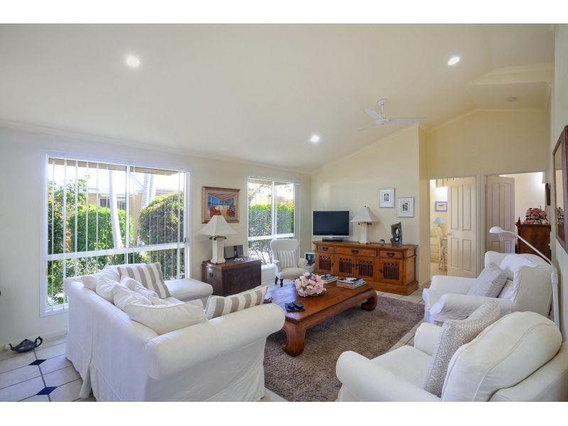 2/34 James Street, Noosaville QLD 4566