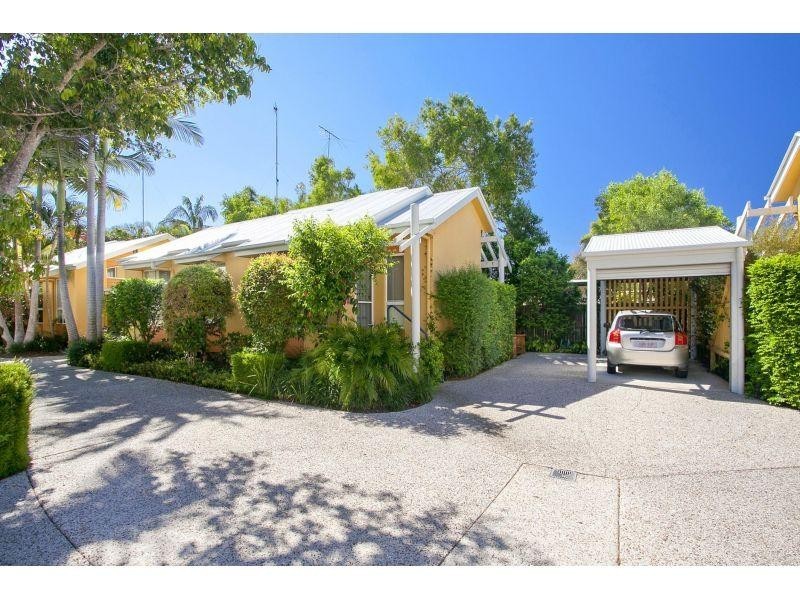 2/34 James Street, Noosaville QLD 4566