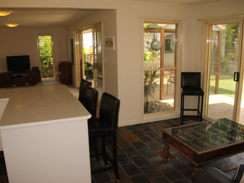 15 Riverbreeze Avenue, Noosa Waters QLD 4566