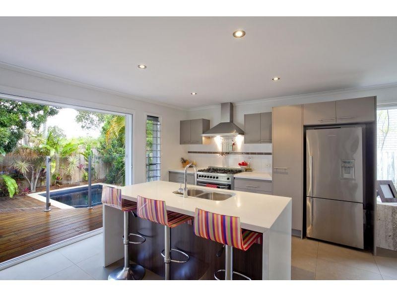 27 Tarina Street, Noosa Heads QLD 4567