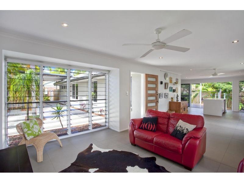 27 Tarina Street, Noosa Heads QLD 4567