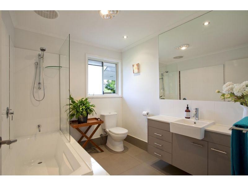 27 Tarina Street, Noosa Heads QLD 4567