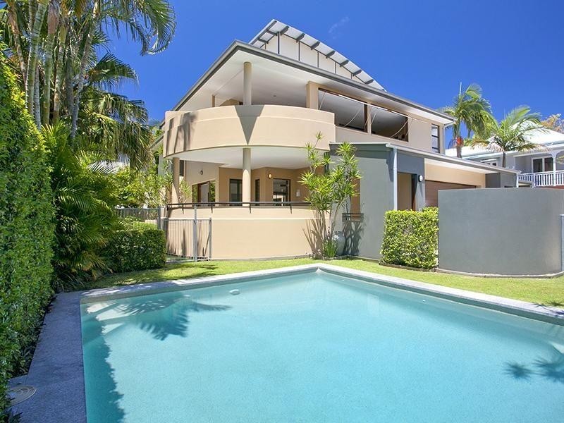 1/6 Edward Street, Noosaville QLD 4566