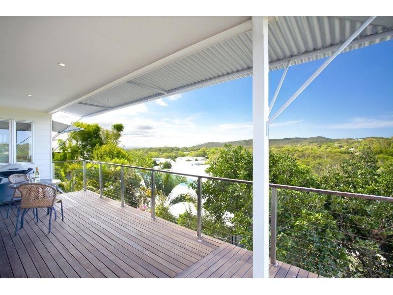 2/71 Southern Cross Parade, Sunrise Beach QLD 4567