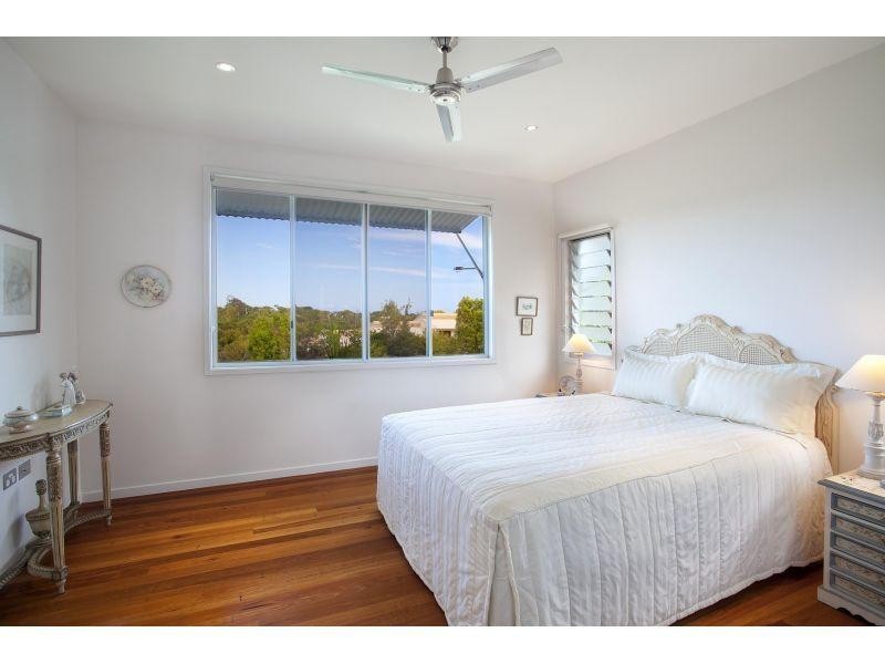 2/71 Southern Cross Parade, Sunrise Beach QLD 4567