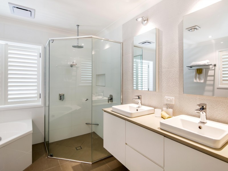 34 Waterside Court, Noosa Waters QLD 4566