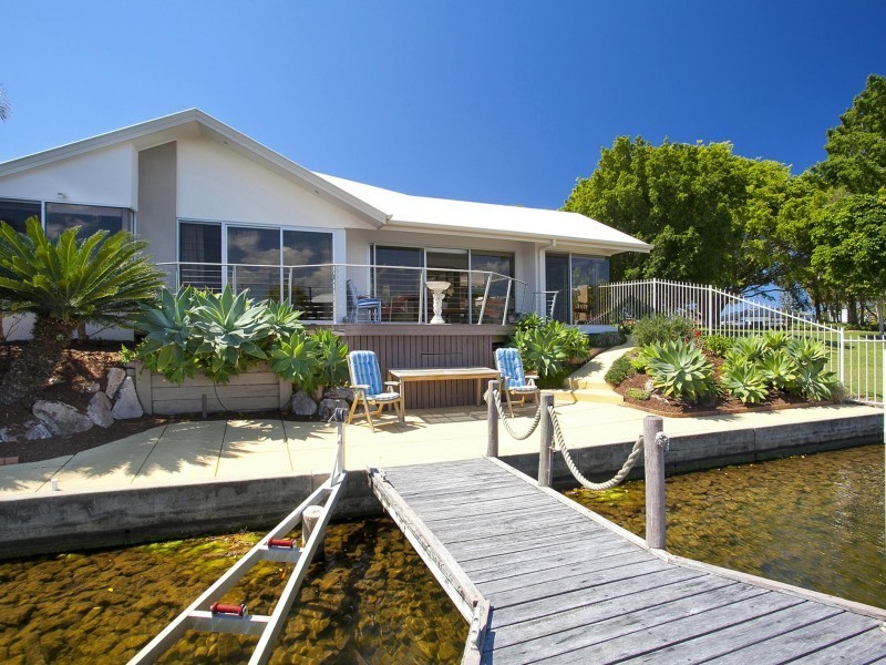 32 Mermaid Quay, Noosa Waters QLD 4566