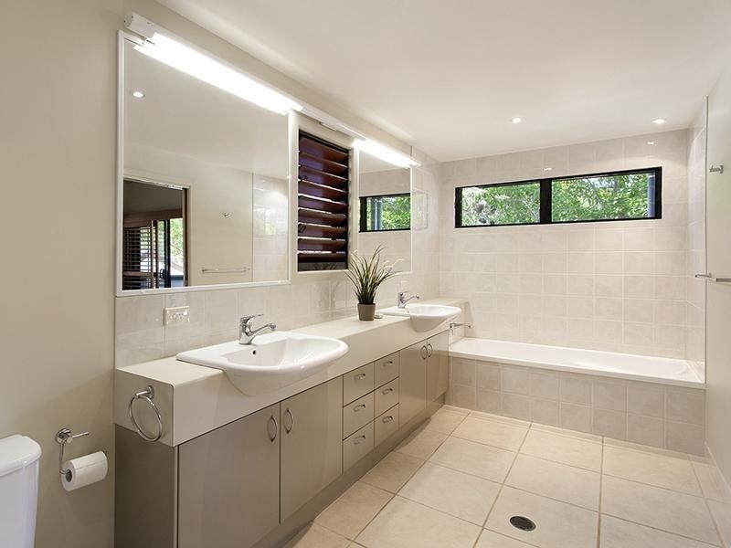 7 Kareela Avenue, Little Cove QLD 4567