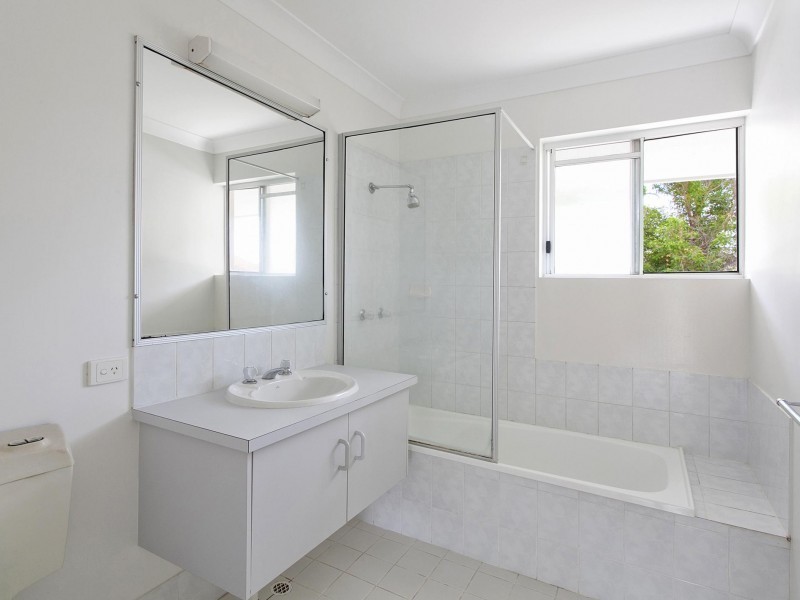 1/23 Margit Crescent, Sunrise Beach QLD 4567