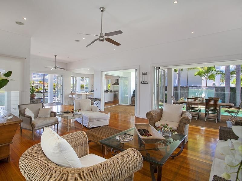 15 Waterside Court, Noosa Waters QLD 4566