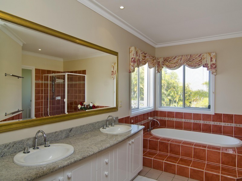 16 Shipyard Circuit, Noosa Waters QLD 4566