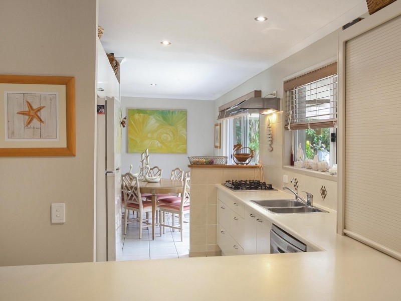 24 Currawong Street, Noosa Heads QLD 4567