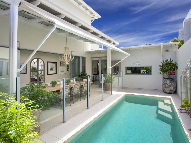 18 Bennets Ash Road, Noosa Heads QLD 4567
