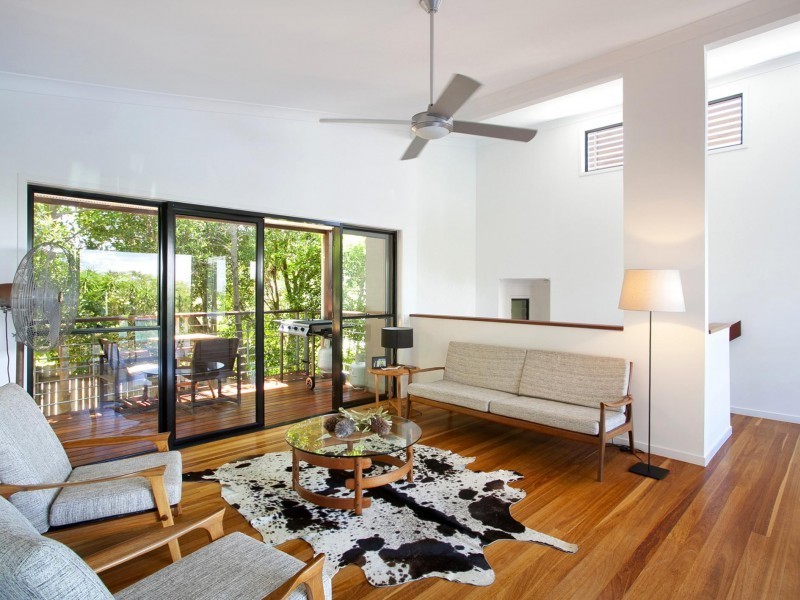 8 Compass Place, Sunrise Beach QLD 4567