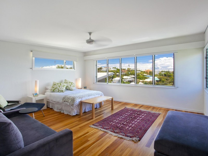 8 Compass Place, Sunrise Beach QLD 4567