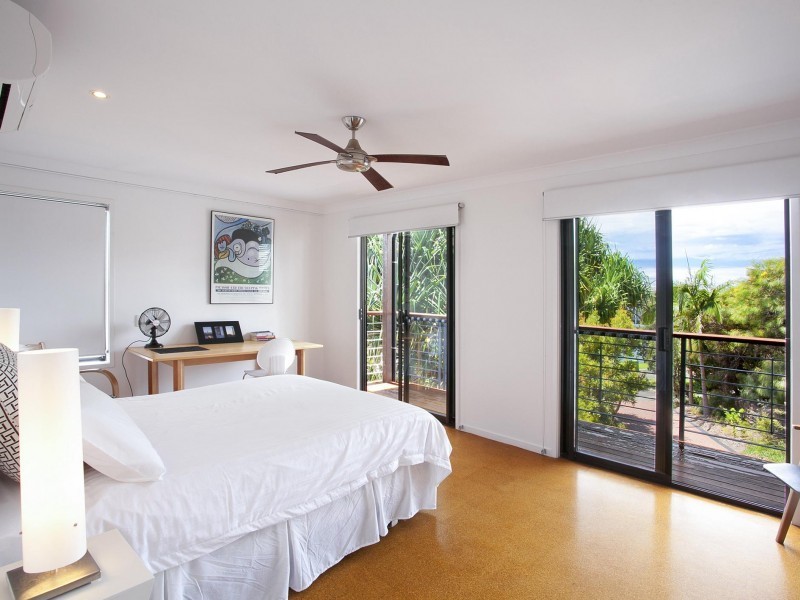 8 Compass Place, Sunrise Beach QLD 4567