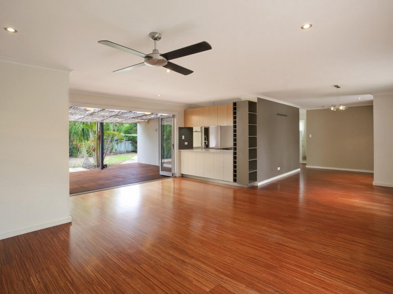 12 Wantima Street, Noosa Heads QLD 4567