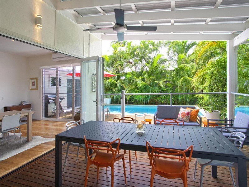 18 Currawong Street, Noosa Heads QLD 4567