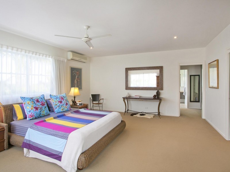 18 Currawong Street, Noosa Heads QLD 4567