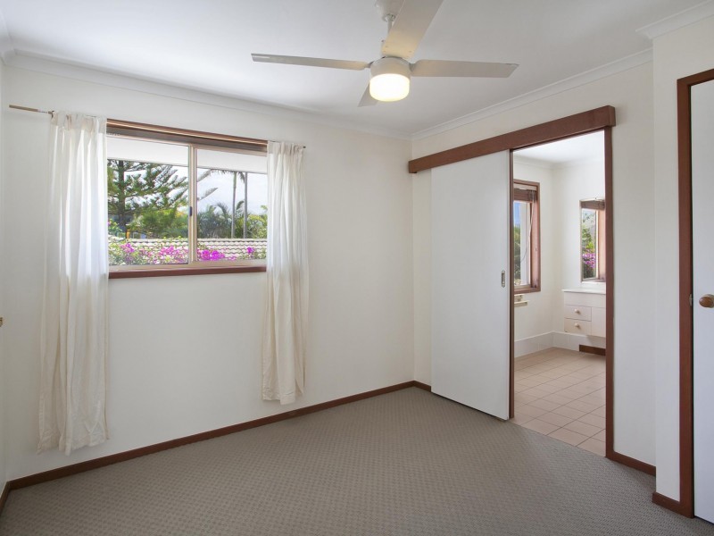 22 Oceania Crescent, Sunshine Beach QLD 4567