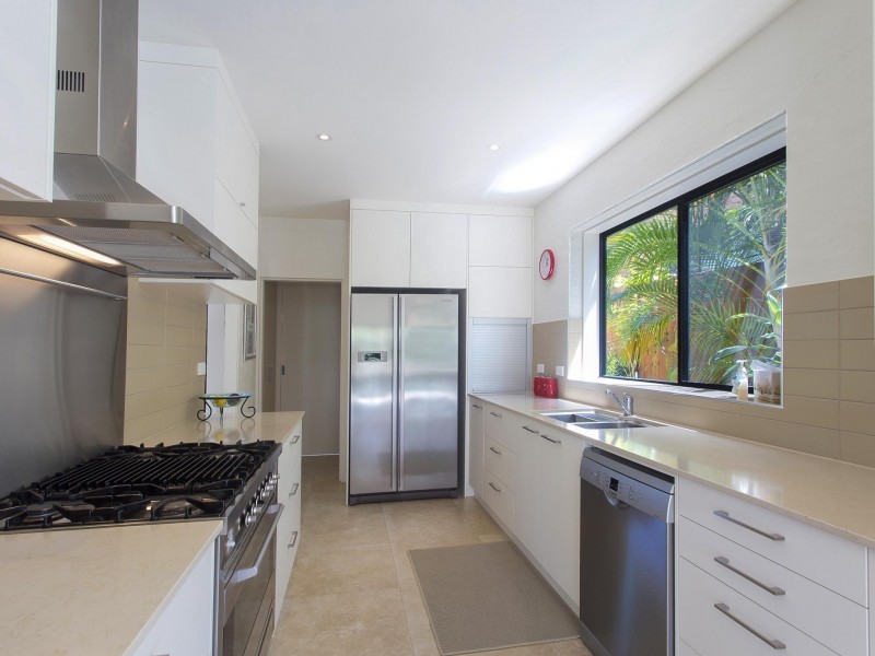 11 Delorme Street, Noosa Heads QLD 4567