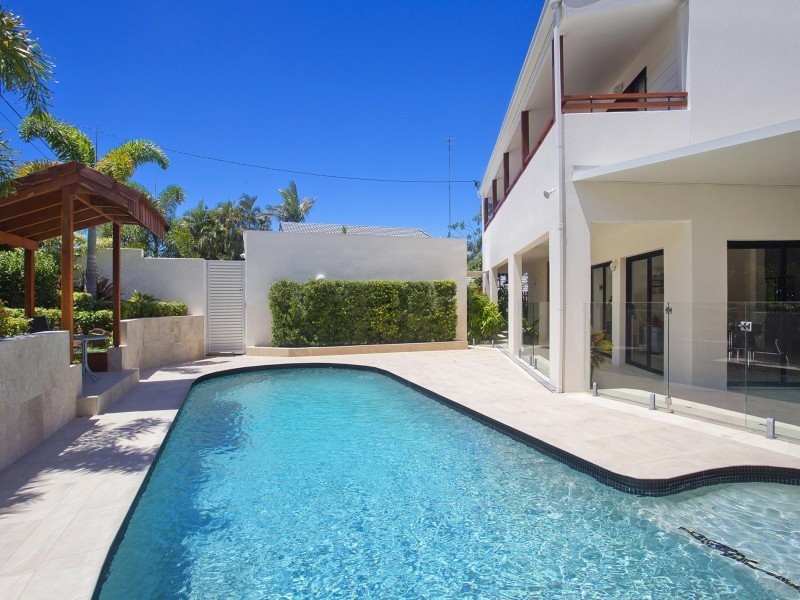 11 Delorme Street, Noosa Heads QLD 4567