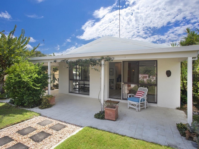 19 Sleepy Hollow Drive, Noosa Heads QLD 4567