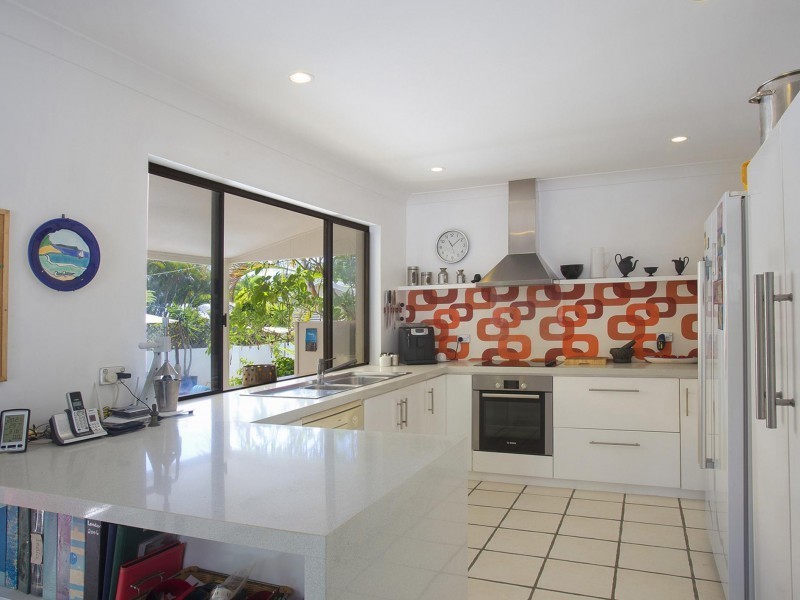 19 Sleepy Hollow Drive, Noosa Heads QLD 4567