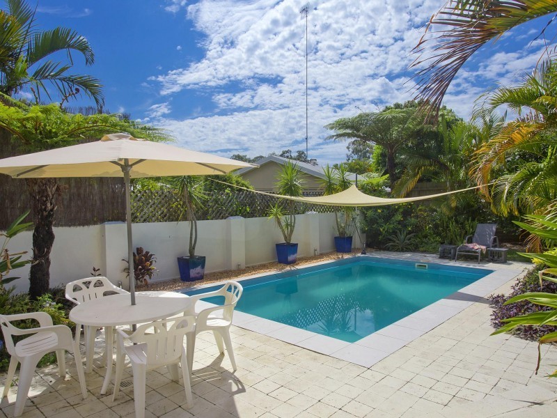 19 Sleepy Hollow Drive, Noosa Heads QLD 4567