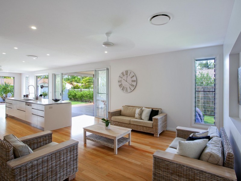 27 Aquamarine Circuit, Noosa Waters QLD 4566