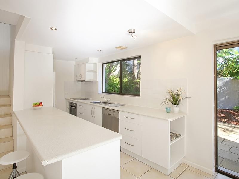 1/24 Viewland Drive, Noosa Heads QLD 4567