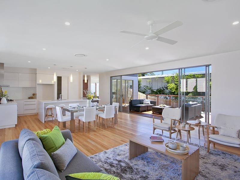 12 Coral Tree Avenue, Noosa Heads QLD 4567